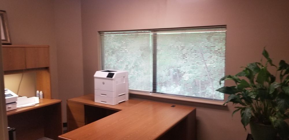 OWNER/INVESTOR OFFICE BUILDING/STRATEGIC LOCATION: 2725 Cantrell Rd, Little Rock, AR 72202
